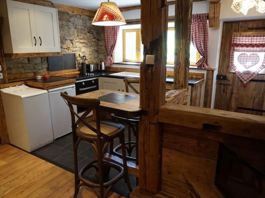 La Grange De Pimberty - Beautiful Apartments 27 Miles From Geneva Vailly Екстер'єр фото